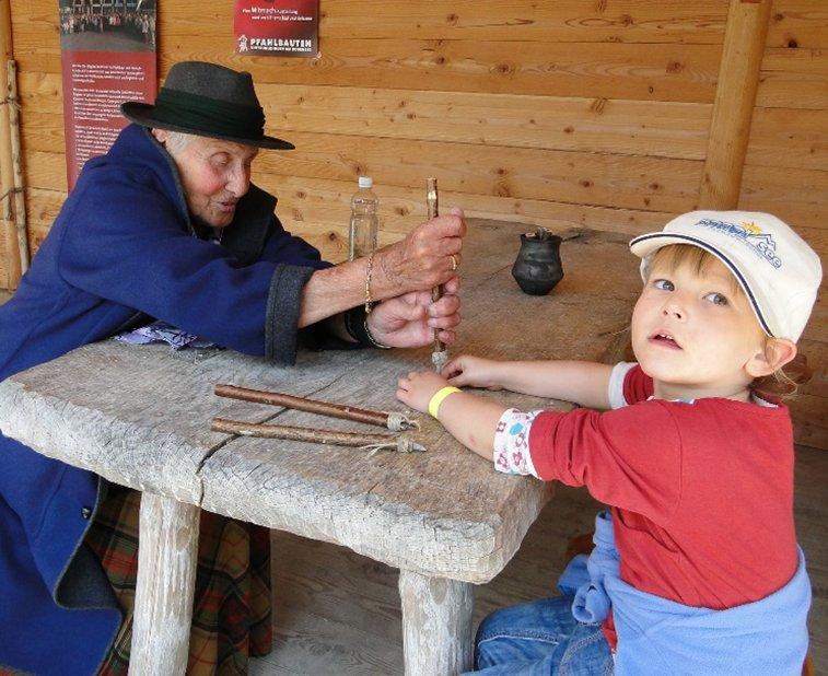 Großelterntage: Schmuck und Werkzeug aus den Pfahlbauten! (Unterhaltung / Freizeit | Uhldingen-Mühlhofen)